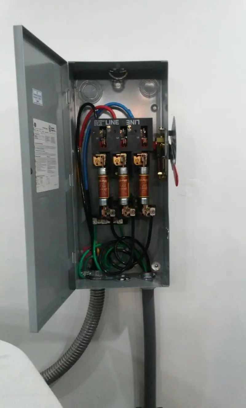 Three-phase disconnect switch installed for Smoke Detector Installation in Plain City